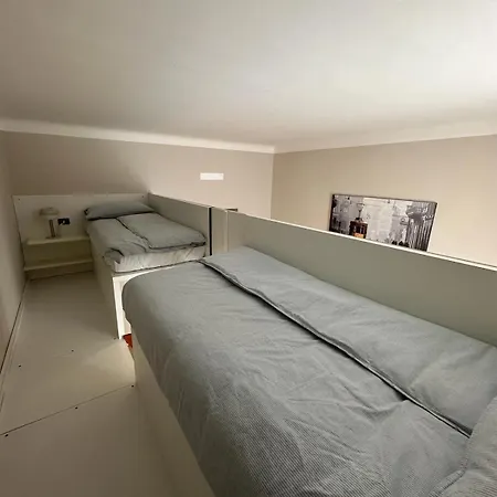 Le14 Duomo-loreto Acomfortable Milán